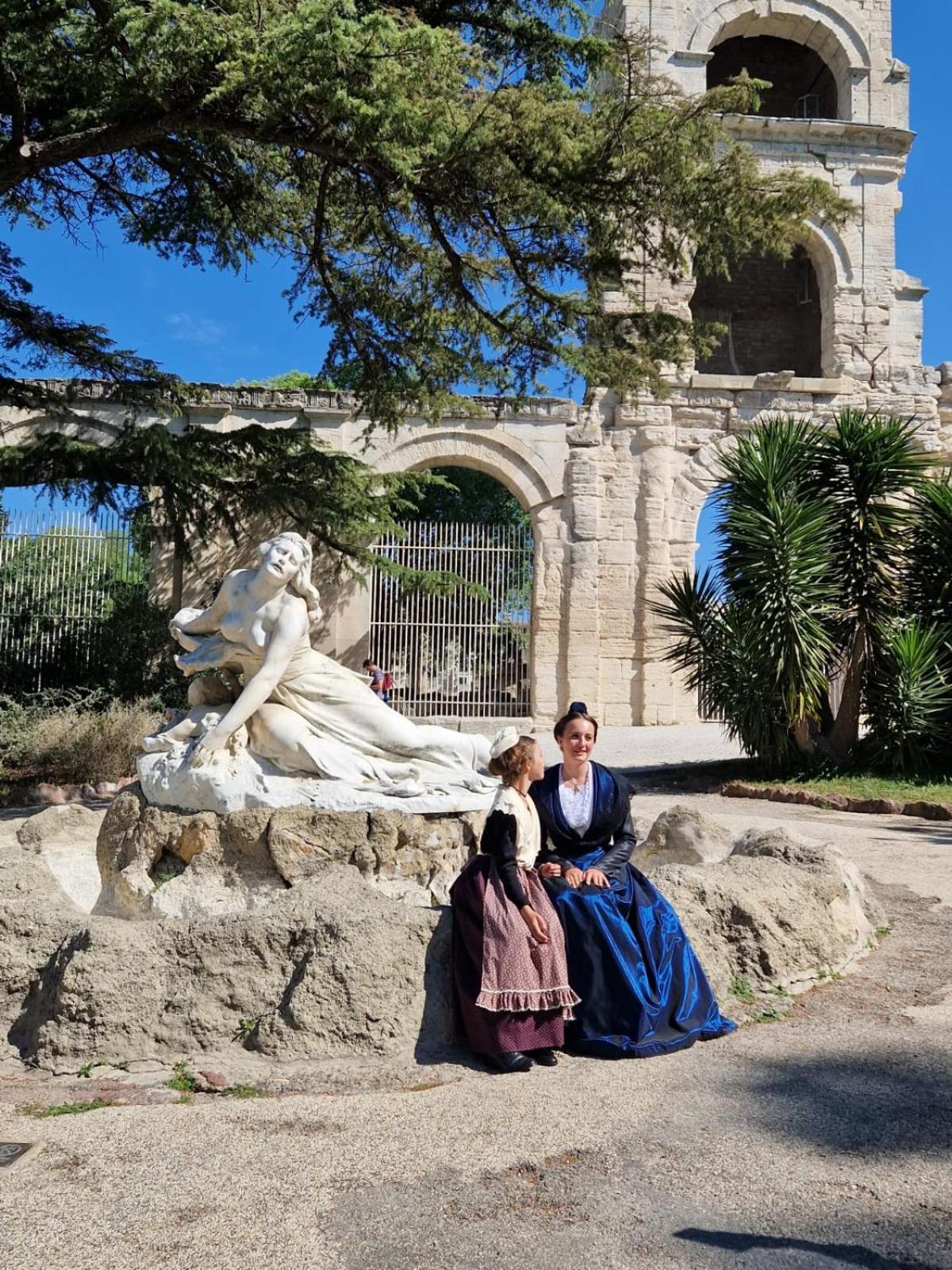 Ferienwohnung Capucines, Un Jardin Secret Dans Le Centre Historique Arles Exterior foto