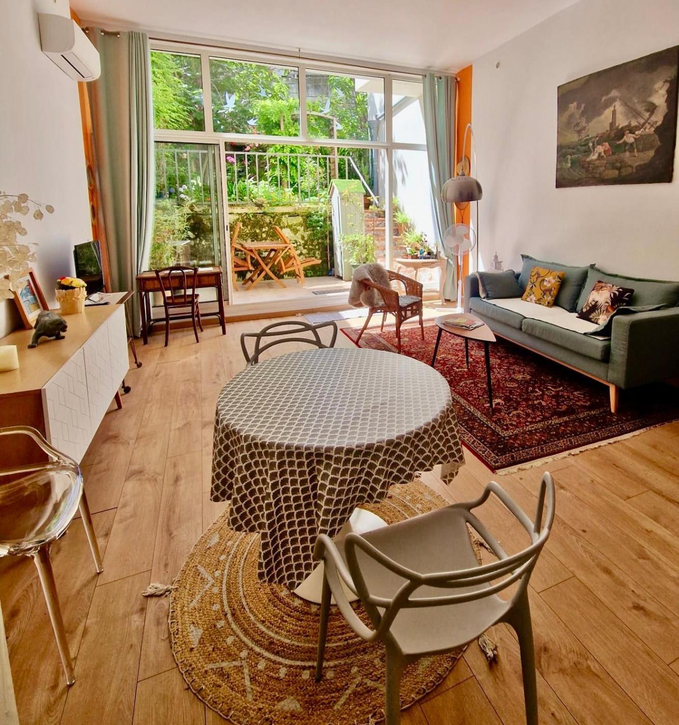 Ferienwohnung Capucines, Un Jardin Secret Dans Le Centre Historique Arles Exterior foto