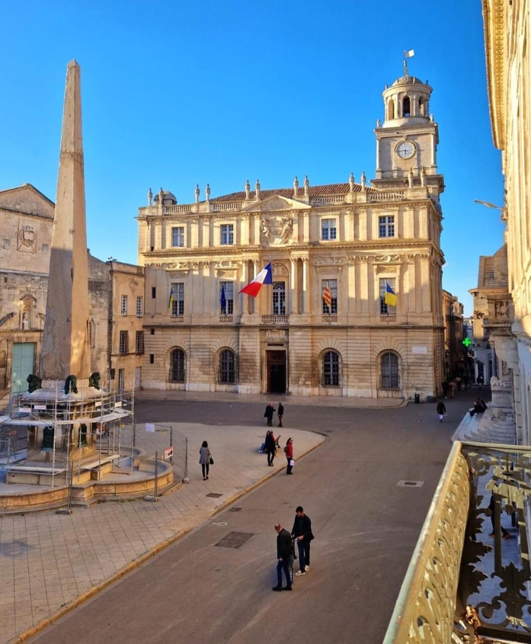 Ferienwohnung Capucines, Un Jardin Secret Dans Le Centre Historique Arles Exterior foto